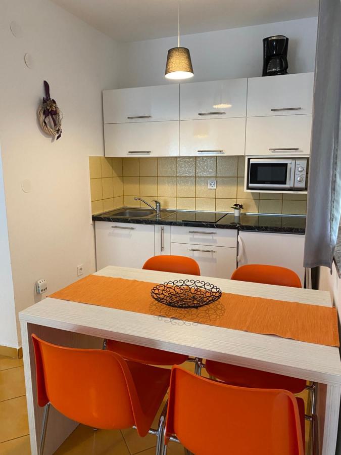 Apartment Lara Rab Town Extérieur photo