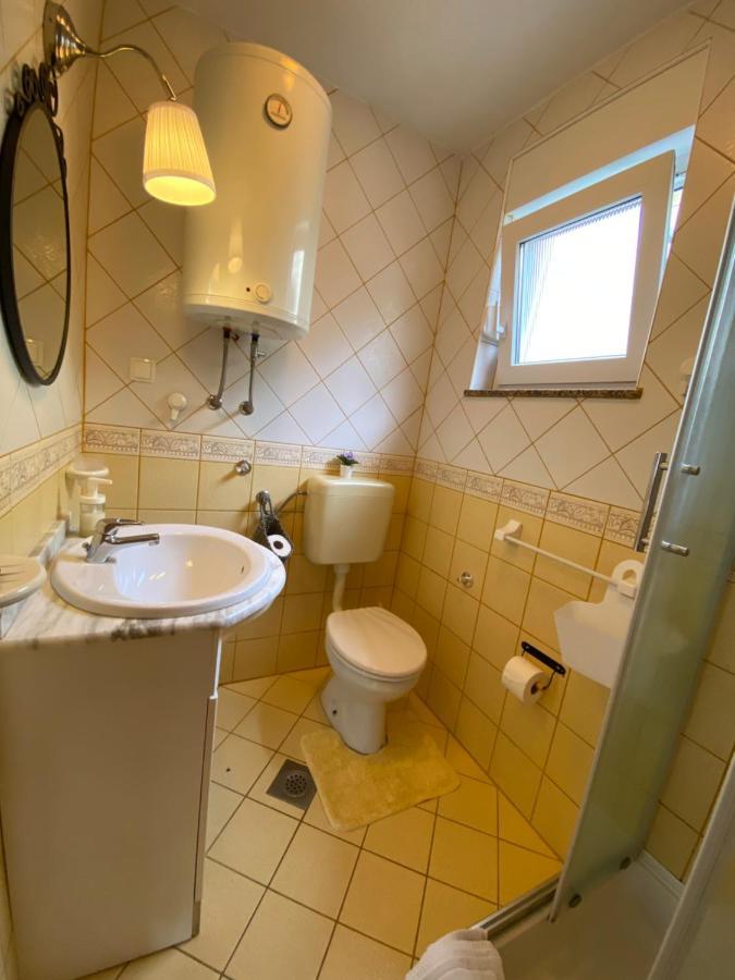 Apartment Lara Rab Town Extérieur photo