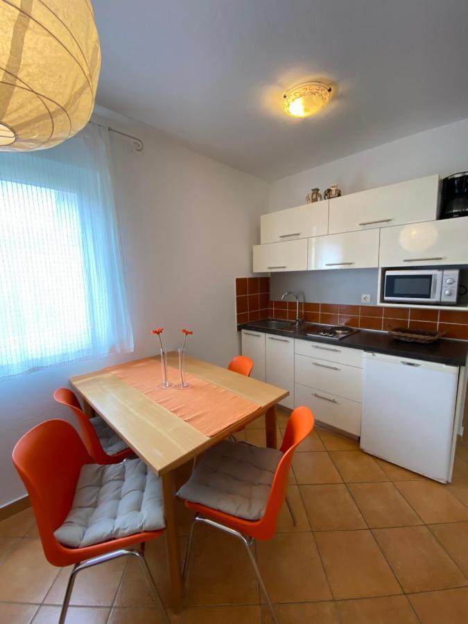 Apartment Lara Rab Town Extérieur photo